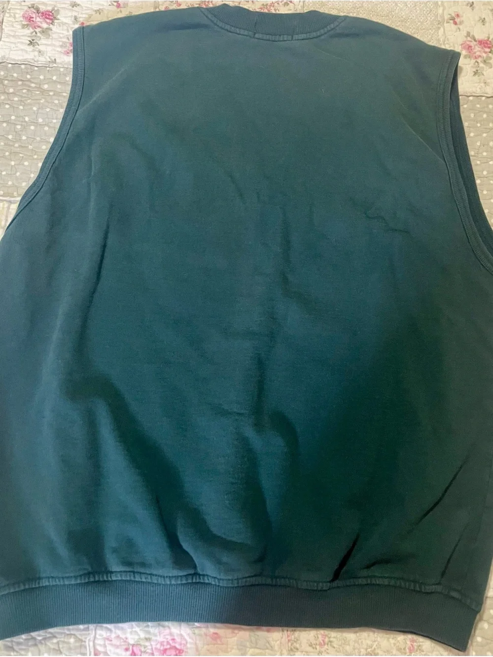 Ashworth V-Neck Golf Sweater Vest in Dark Green